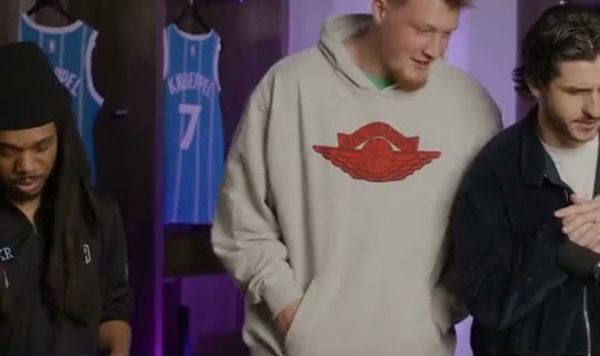 Kon Knueppel reacting on a Fanatics Live stream